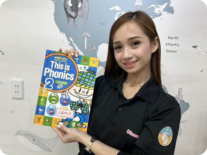 外国人講師メイ